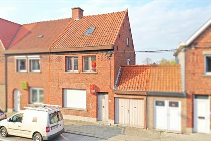 Rustig gelegen woning met 4 slaapkamers in Roeselare