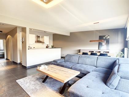 Ruim en gezellig appartement op goede ligging aan Dok-Noord te centrum Gent.